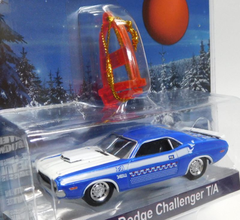 画像: 2017 GREENLIGHT HOLIDAY ORNAMENTS S2 【1970 DODGE CHALLENGER T/A】 BLUE/RR