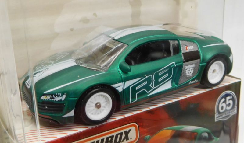 画像: 2018 MATCHBOX GLOBE TRAVELERS 【AUDI R8】 FLAT GREEN/RR