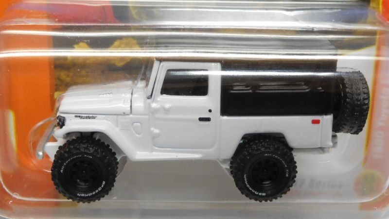 画像: 2017 JOHNNY LIGHTNING - CLASSIC GOLD COLLECTION "MIJO EXCLUSIVE" 【1980 TOYOTA LAND CRUISER】 WHITE-BLACK/RR (WHITE LIGHTNING)