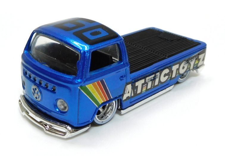 画像: KAZY KUSTOMS 【"attictoyz" VOLKSWAGEN T2 PICKUP (カスタム完成品）】 BLUE/RR （送料サービス適用外） 