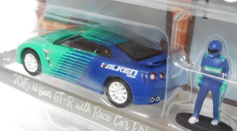 画像: 2018 GREENLIGHT THE HOBBY SHOP S2 【2015 NISSAN GT-R WITH RACE CAR DRIVER (FALKEN)】 BLUE-GREEN/RR