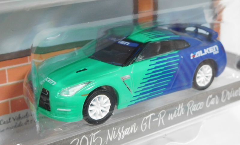 画像: 2018 GREENLIGHT THE HOBBY SHOP S2 【2015 NISSAN GT-R WITH RACE CAR DRIVER (FALKEN)】 BLUE-GREEN/RR