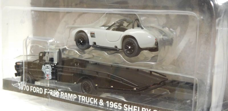 画像: 2017 GREENLIGHT MIJO EXCLUSIVE 【"GAS MONKEY" 1970 FORD F-350 RAMP TRUCK & 1965 SHELBY COBRA】BLACK-GRAY/RR