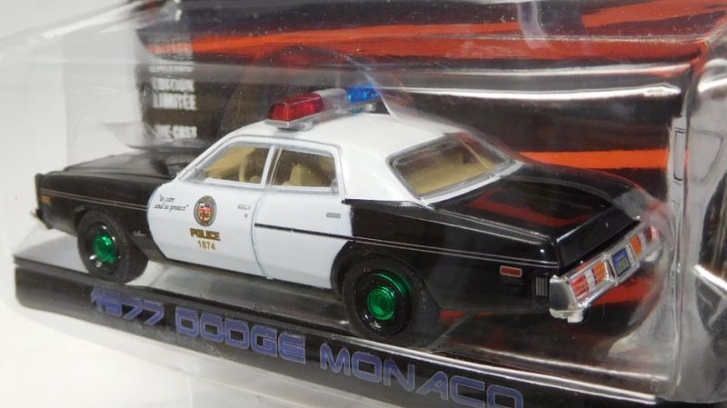 画像: 2018 GREENLIGHT HOLLYWOOD SERIES 19 【1977 DODGE MONACO】 BLACK-WHITE/RR (THE TERMINATOR) (GREEN MACHINE)