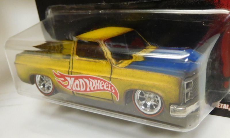 画像: MAD WHEELS (マッドホイール） 【'83 CHEVY SILVERADO with MONOEYEシャーシ(カスタム完成品）】 FLAT YELLOW(BLUE HOOD)/RR （送料サービス適用外） 