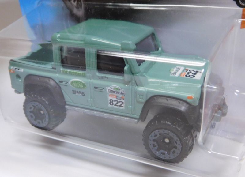 画像: 【'15 LAND ROVER DEFENDER DOUBLE CAB】 PALE GREEN/BLOR(NEW CAST)