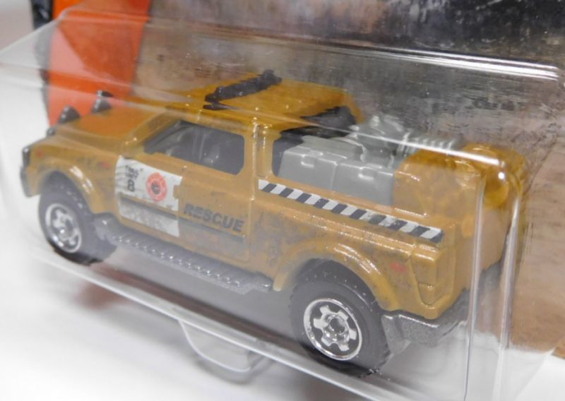 画像: 2017 MATCHBOX COLOR CHANGERS 【EMERGENCY RESCUE 4X4】 WHITE-BROWN