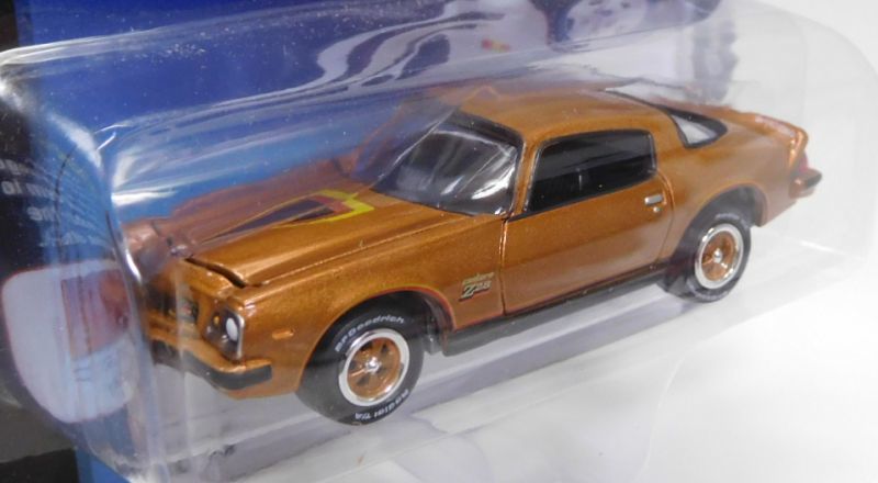 画像: 2017 JOHNNY LIGHTNING - CLASSIC GOLD COLLECTION R4A 【1977 CHEVY CAMARO Z28】 BROWN/RR