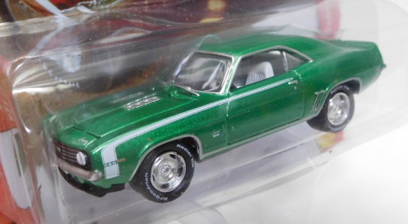 画像: 2017 JOHNNY LIGHTNING - CLASSIC GOLD COLLECTION R4B 【1969 CHEVY CAMARO SS】 MET.GREEN/RR