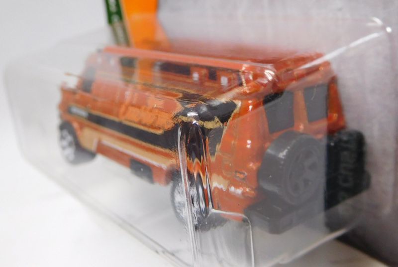 画像: 2018 【'95 CUSTOM CHEVY VAN】  ORANGE (積み荷がタイヤ）