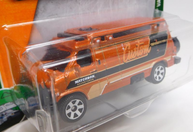 画像: 2018 【'95 CUSTOM CHEVY VAN】  ORANGE (積み荷がタイヤ）