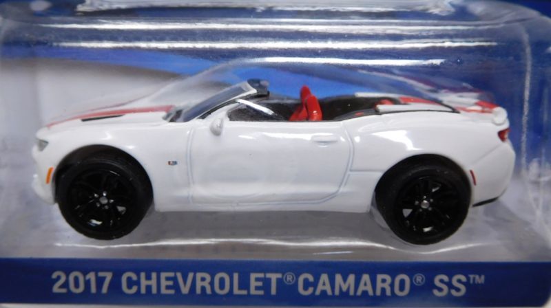 画像: 2018 GREENLIGHT GENERAL MOTORS COLLECTION S2 【2017 CHEVROLET CAMARO SS】 WHITE/RR 