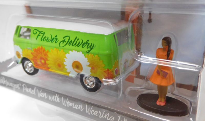 画像: 2018 GREENLIGHT THE HOBBY SHOP S2 【VOLKSWAGEN PANEL VAN WITH WOMAN WEARING DRESS】 LT.GREEN/RR