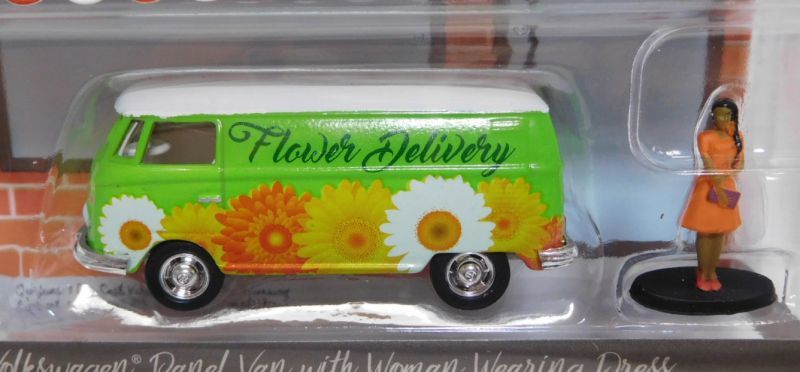 画像: 2018 GREENLIGHT THE HOBBY SHOP S2 【VOLKSWAGEN PANEL VAN WITH WOMAN WEARING DRESS】 LT.GREEN/RR