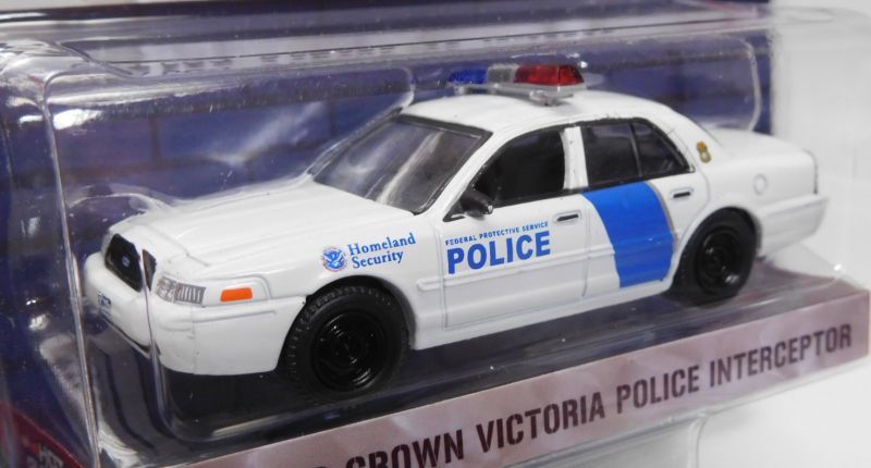 画像: 2018 GREENLIGHT HOT PURSUIT S26 【2011 FORD CROWN VICTORIA POLICE INTERCEPTOR】 WHITE/RR (HOMELAND SECURITY FEDERAL PROTECTION)