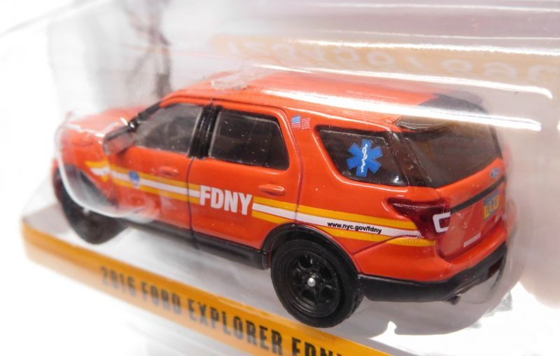 画像: 2018 GREENLIGHT HOBBY EXCLUSIVE 【"FDNY" 2016 FORD EXPLORER FDNY (included DECAL SHEET!)】 RED/RR