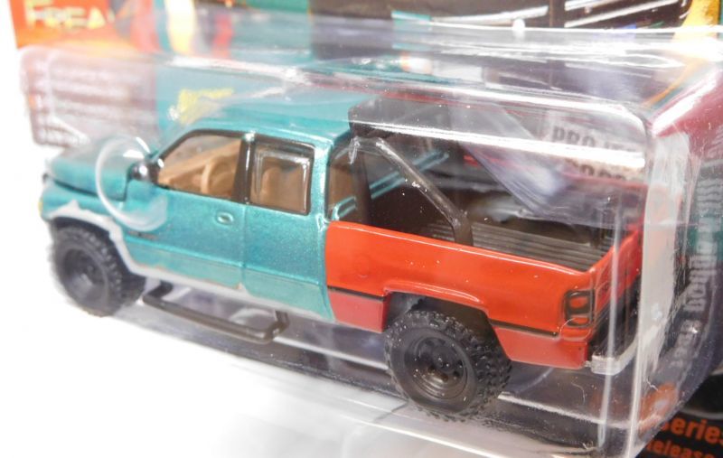 画像: 2017 JOHNNY LIGHTNING - STREET FREAKS S4 【1996 DODGE RAM 1500】 GREEN-RED/RR (PROJECT IN PROGRESS)