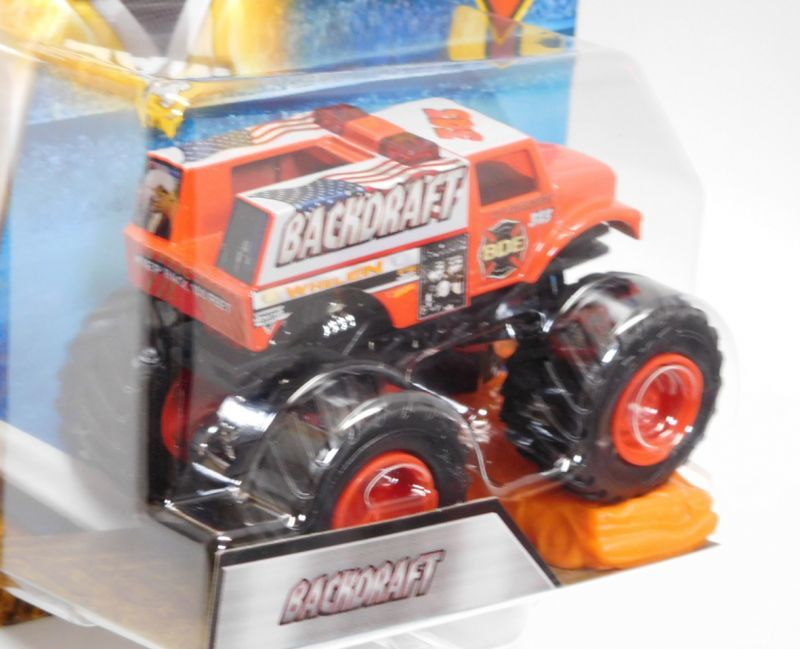 画像: 2018 MONSTER JAM includes RE-CRUSHABLE CAR! 【BACKDRAFT】 RED (TOUR FAVORITES)