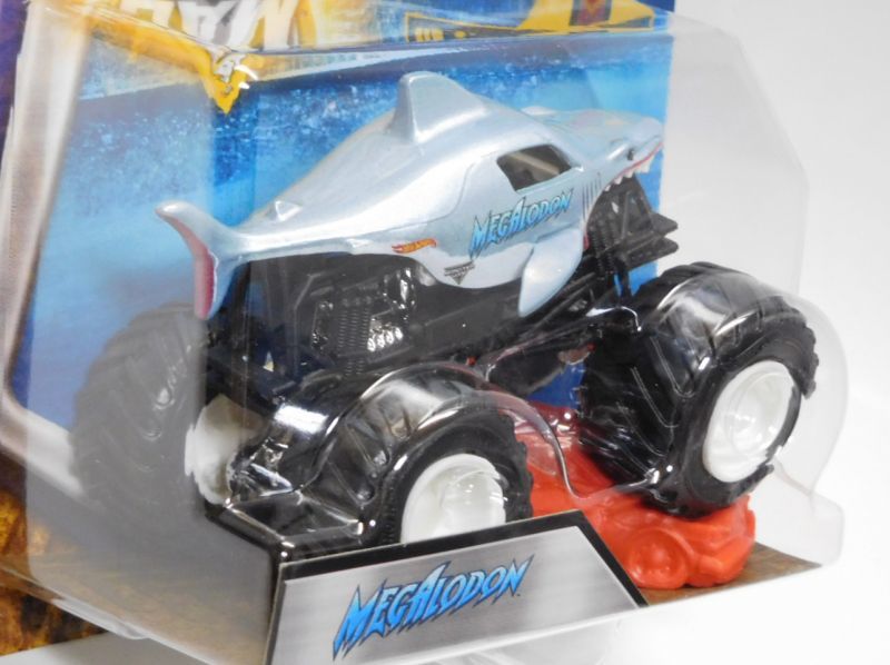 画像: 2018 MONSTER JAM includes RE-CRUSHABLE CAR! 【MEGALODON】 SILVERBLUE (EPIC ADDITIONS)