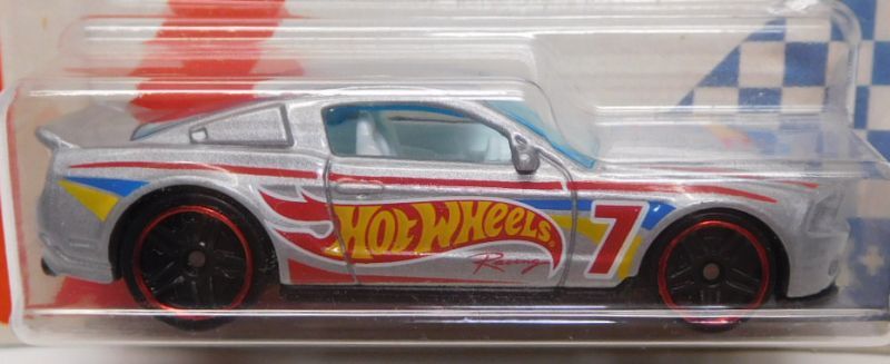 画像: 2017 WALMART EXCLUSIVE - RACING CIRCUIT 【'15 SHELBY GT-500 SUPER SNAKE】 R.T.SILVER/PR5