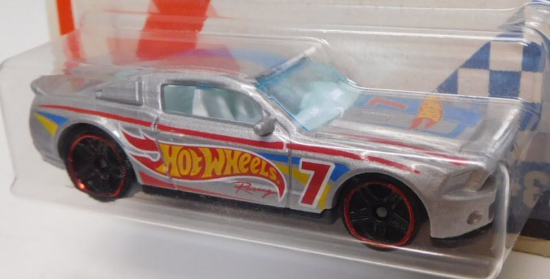 画像: 2017 WALMART EXCLUSIVE - RACING CIRCUIT 【'15 SHELBY GT-500 SUPER SNAKE】 R.T.SILVER/PR5