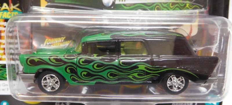 画像: 2018 JOHNNY LIGHTNING - STREET FREAKS S1 【1957 CHEVY AMBULANCE】 BLACK-GREEN/RR (BLACK WITH FLAMES)