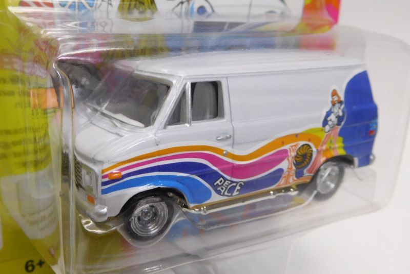 画像: 2018 JOHNNY LIGHTNING - STREET FREAKS S1 【1976 CHEVY G-20 VAN】 WHITE (BOOGIE VANS)