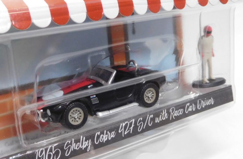 画像: 2018 GREENLIGHT THE HOBBY SHOP S4 【1965 SHELBY COBRA 427 S/C with RACE CAR DRIVER】 BLACK/RR