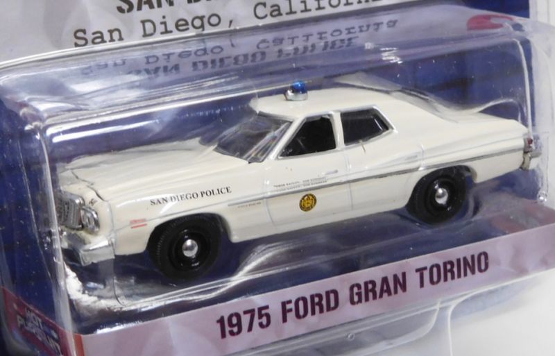 画像: 2018 GREENLIGHT HOT PURSUIT S27 【1975 FORD GRAN TORINO】 CREAM/RR (SAN DIEGO POLICE)