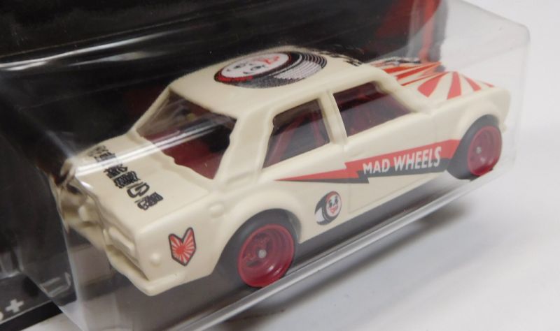 画像: MAD WHEELS (マッドホイール） 【DATSUN BLUEBIRD 510 with Tシャツ(NAVY) attictoyz限定カラー (カスタム完成品）】 FLAT CREAM(オレンジライト）/RR （送料サービス適用外） 