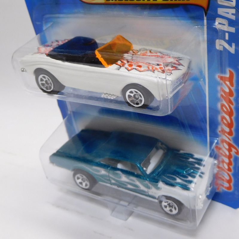 画像: 2007 WALGREENS EXCLUSIVE 2PACK 【1967 CAMARO CONVERTIBLE】　WHITE (with '67 PONTIAC GTO)/5SP (CHOJIRO GRAPHIC'S)