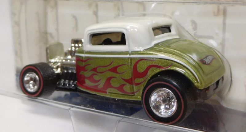 画像: 2003 WALMART EXCLUSIVE CRUISIN' AMERICA 【'32 FORD】　LT.OLIVE-WHITE/RH