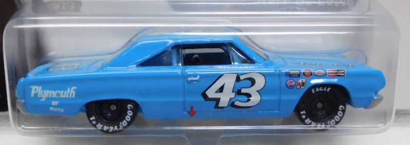 画像: 2003 HALL OF FAME - MILESTONE MOMENTS 【"RICHARD PETTY" 1967 PLYMOUTH STOCKER】 LT.BLUE/RR