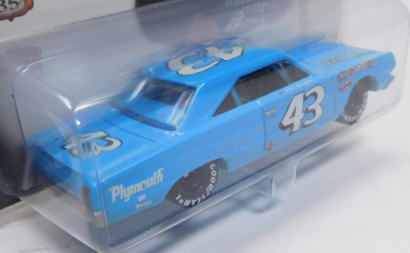 画像: 2003 HALL OF FAME - MILESTONE MOMENTS 【"RICHARD PETTY" 1967 PLYMOUTH STOCKER】 LT.BLUE/RR