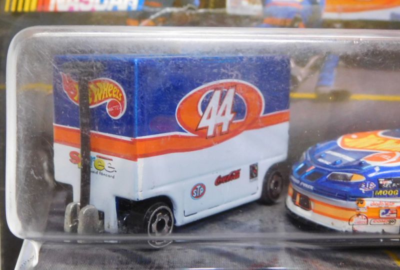 画像: 1998 HOT WHEELS PRO RACING PIT CREW 【#44 TEAM HOT WHEELS/PONTIAC GRAND PRIX and TOOL BOX】　RACE TEAM BLUE/RR