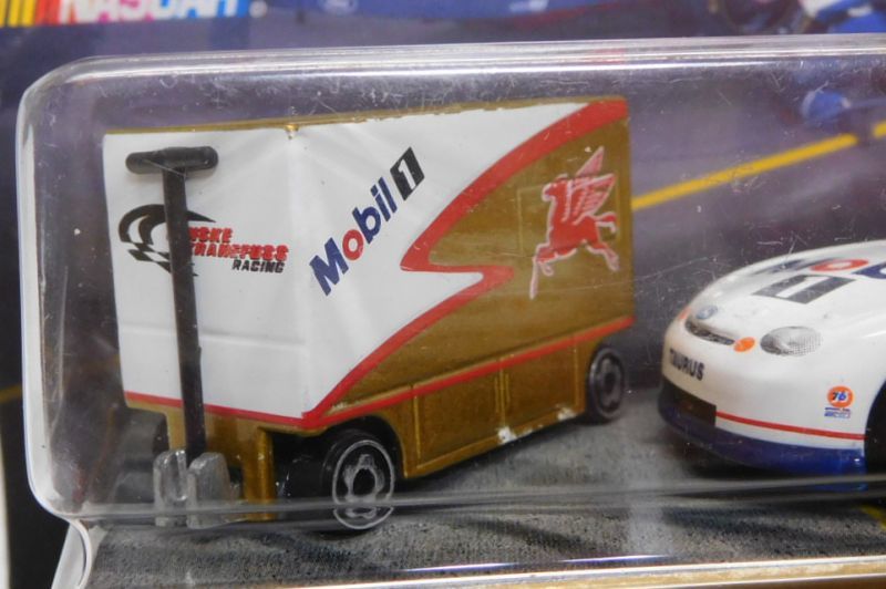 画像: 1998 HOT WHEELS PRO RACING PIT CREW 【#12 TEAM MOBIL 1/FORD TAURUS and TOOL BOX】　GOLD/RR (LIMITED EDITION)