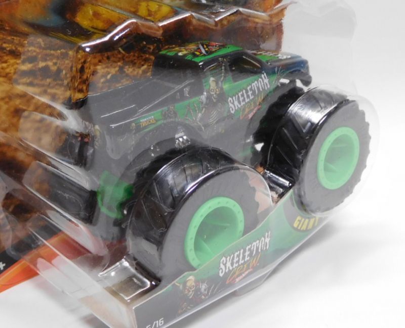 画像: 2018 HW MONSTER TRUCKS! 【SKELETON CREW HOT WHEELS】 BLACKGREEN (includes COLLECTABLE WHEEL!)