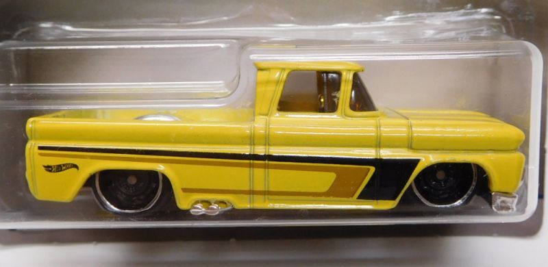 画像: 2018 WALMART EXCLUSIVE HW CHEVROLET TRUCKS 100 YEARS 【CUSTOM '62 CHEVY PICKUP】YELLOW/DD8 (予約不可）