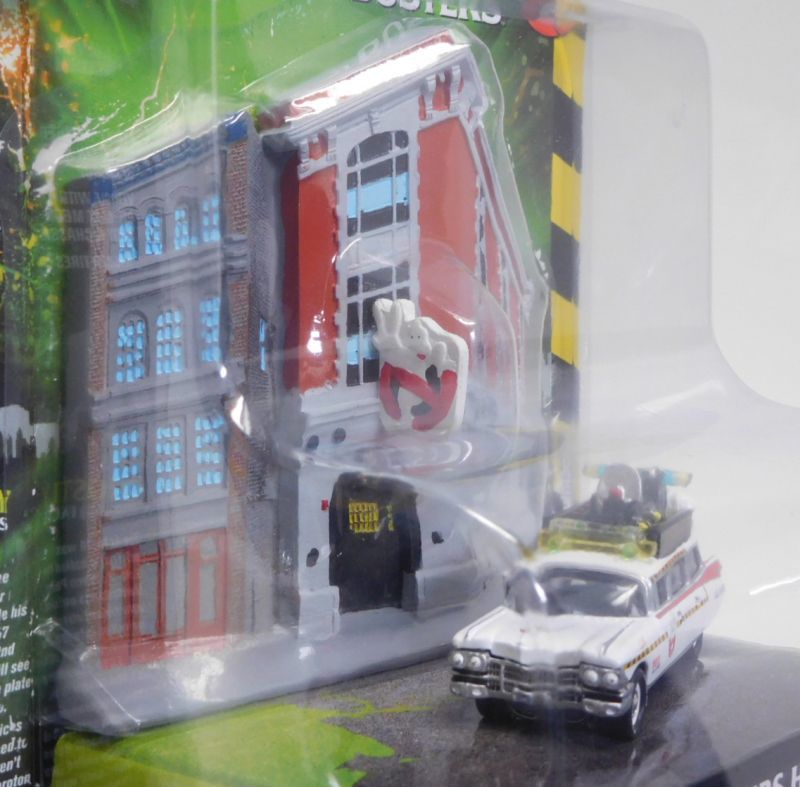 画像: 2018 JOHNNY LIGHTNING - DIORAMA 【"GHOSTBUSTERS" 1959 CADILLAC ECTO 1A】 WHITE/RR