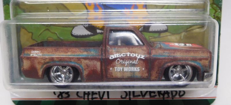 画像: BIG BOYS CUSTOM  【"attictoyz" '83 CHEVY SILVERADO (カスタム完成品）】サビ-BROWN-PALE GREEN/RR （送料サービス適用外） 