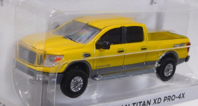 画像: 2018 GREENLIGHT NISSAN DEALER EXCLUSIVE 【2018 NISSAN TITAN XD PRO-4X】YELLOW/RR