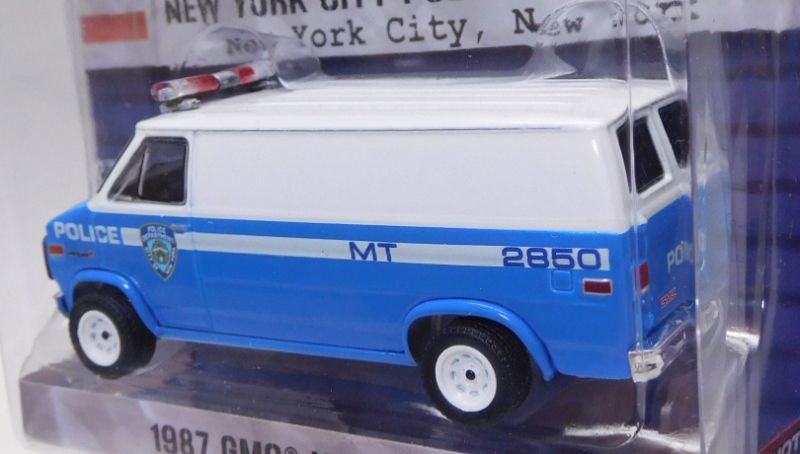 画像: 2018 GREENLIGHT HOT PURSUIT S28 【1987 GMC VANDURA】 WHITE-BLUE/RR (N.Y.P.D)