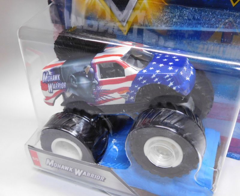 画像: 2018 MONSTER JAM includes STUNT RAMP! "STARS AND STRIPES" 【MOHAWK WARRIOR】 WHITE-BLUE-RED (予約不可）