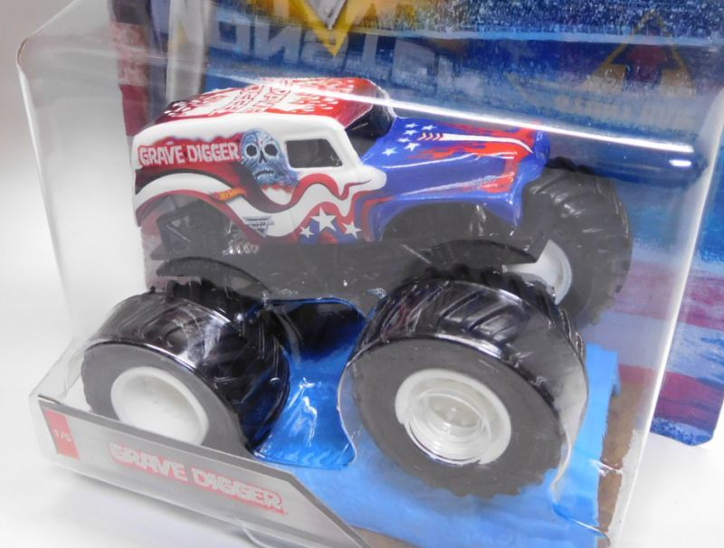 画像: 2018 MONSTER JAM includes STUNT RAMP! "STARS AND STRIPES" 【GRAVE DIGGER】 WHITE-BLUE-RED (予約不可）