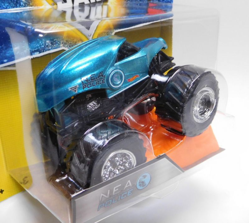 画像: 2018 MONSTER JAM includes STUNT RAMP! 【N.E.A.POLICE】 SPEC.BLUE