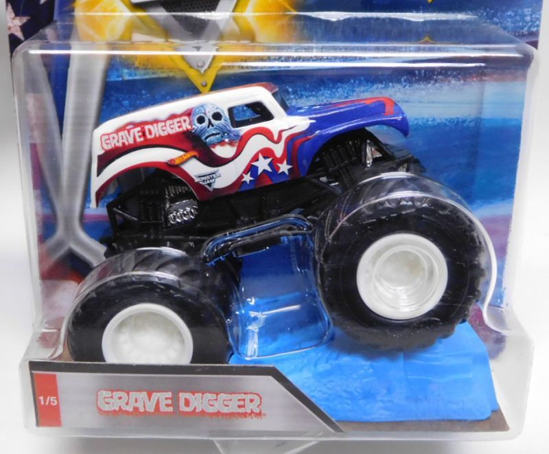 画像: 2018 MONSTER JAM includes STUNT RAMP! "STARS AND STRIPES" 【GRAVE DIGGER】 WHITE-BLUE-RED (予約不可）