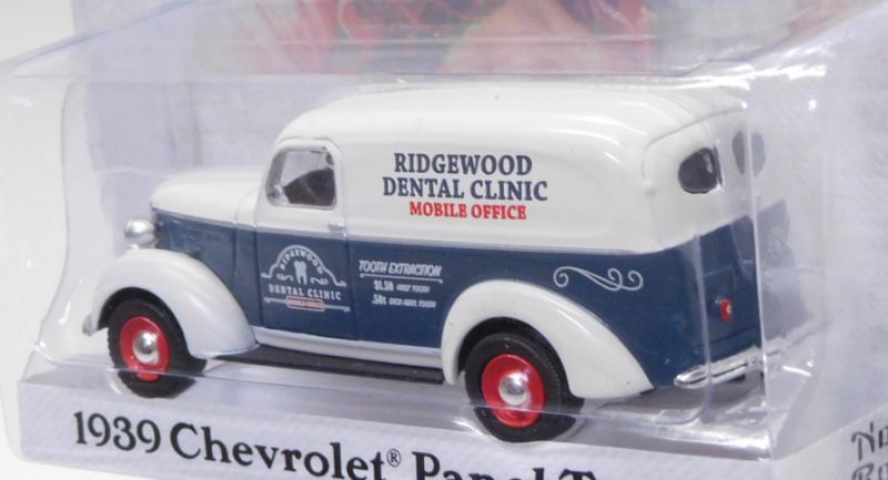 画像: 2018 GREENLIGHT NORMAN ROCKWELL S1 【1939 CHEVROLET PANEL TRUCK】 WHITE-PALE DK.BLUE/RR 