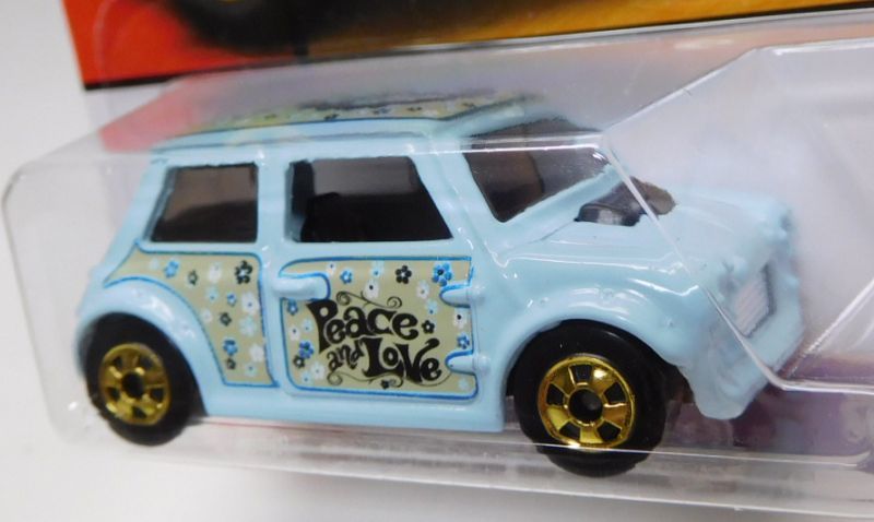 画像: 2019 TARGET EXCLUSIVE THROWBACK RETRO 【MORRIS MINI】ICE BLUE/BW (再入荷未定）