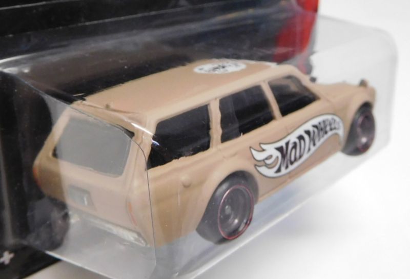 画像: MAD WHEELS (マッドホイール） 【'71 DATSUN 510 WAGON (カスタム完成品）】FLAT LT.BROWN/RR （送料サービス適用外） 