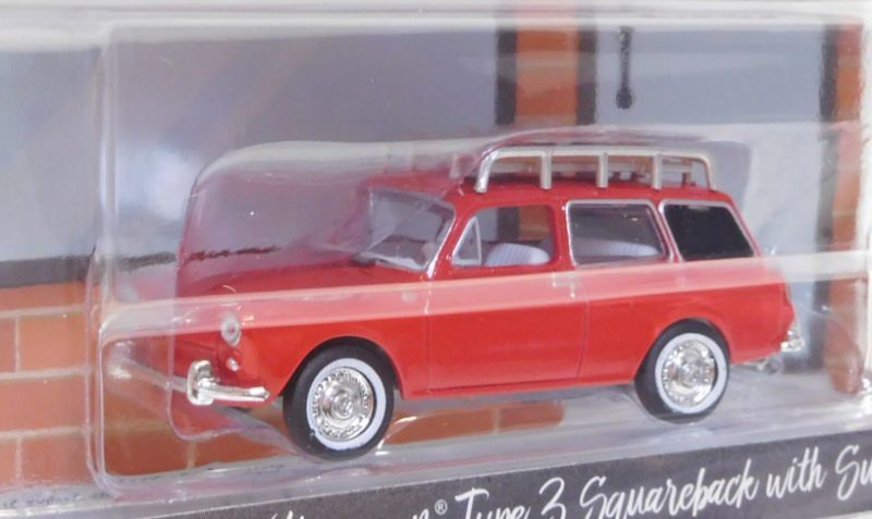 画像: 2019 GREENLIGHT THE HOBBY SHOP S5 【1962 VOLKSWAGEN TYPE 3 SQUAREBACK with SURFBOARDS】 RED/RR